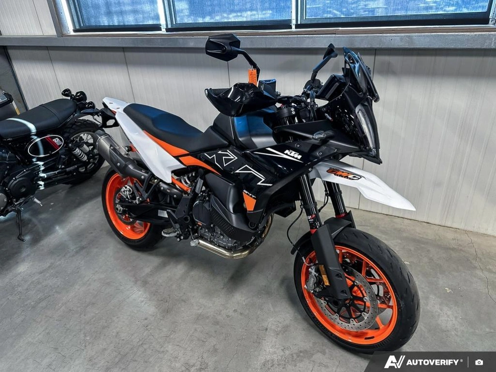 2024 Ktm 890 Smt alt
