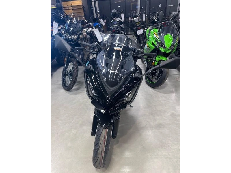 Kawasaki Ninja 1100sx 2025 alt
