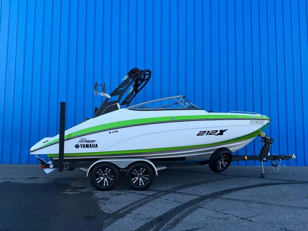 Yamaha 212 Xe Surf 2022 alt