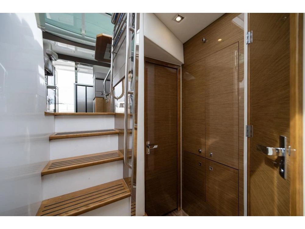 Cruisers Yachts Cantius 45 Diesel 2018 alt