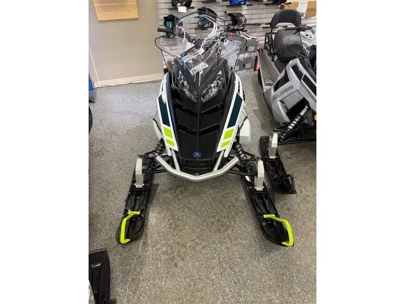 2025 Polaris 550 VOYAGEUR 144 ES