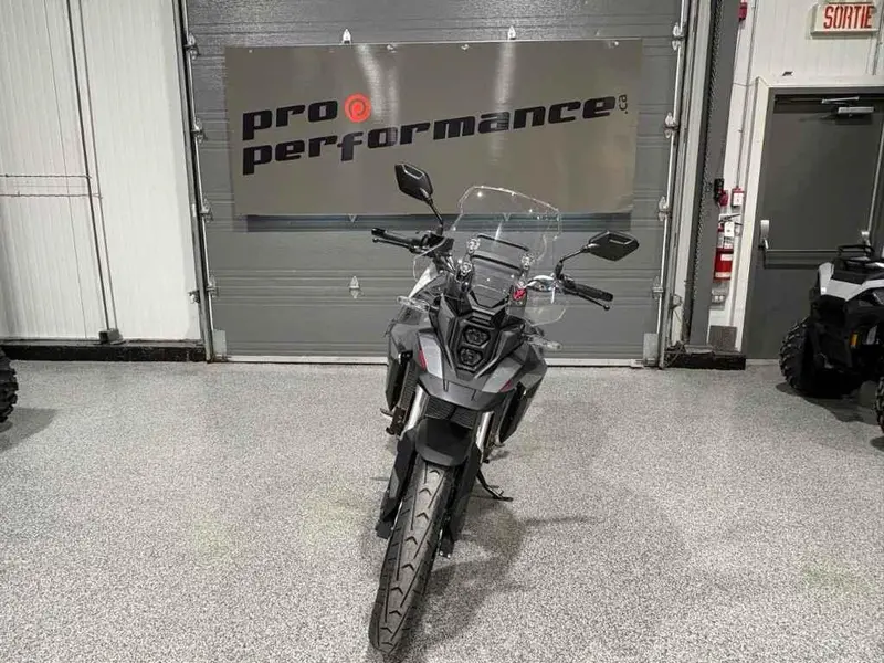 2025 Suzuki V-Strom 800 thumbnail 2