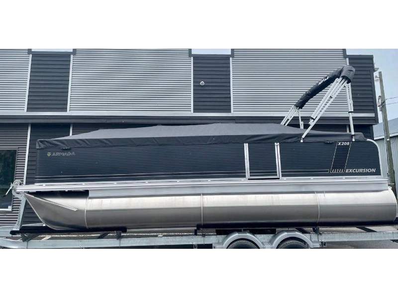 2023 Armada Excursion 208 alt