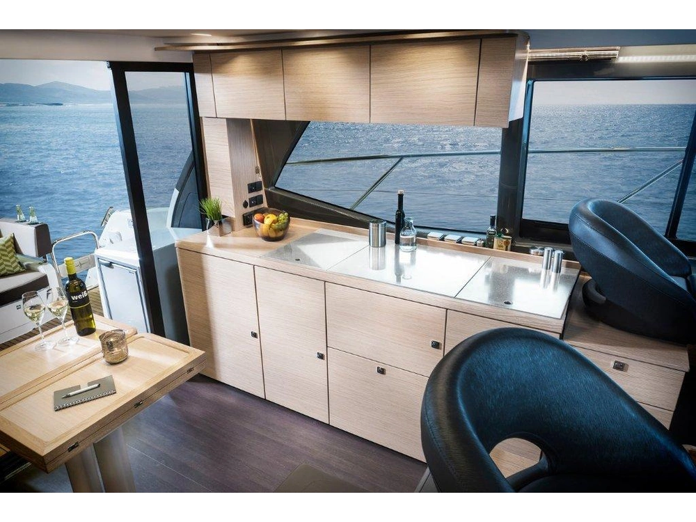 Bavaria R40 2026 alt