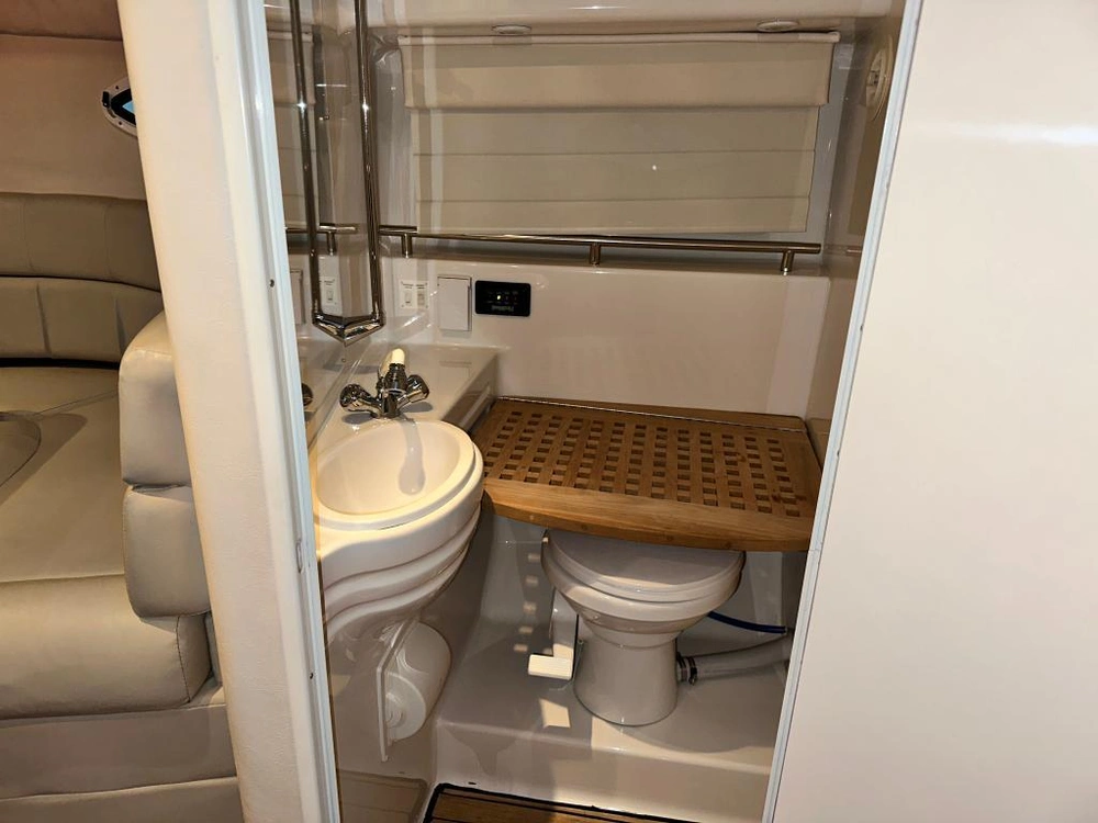 Monterey Boats 322 2003 alt