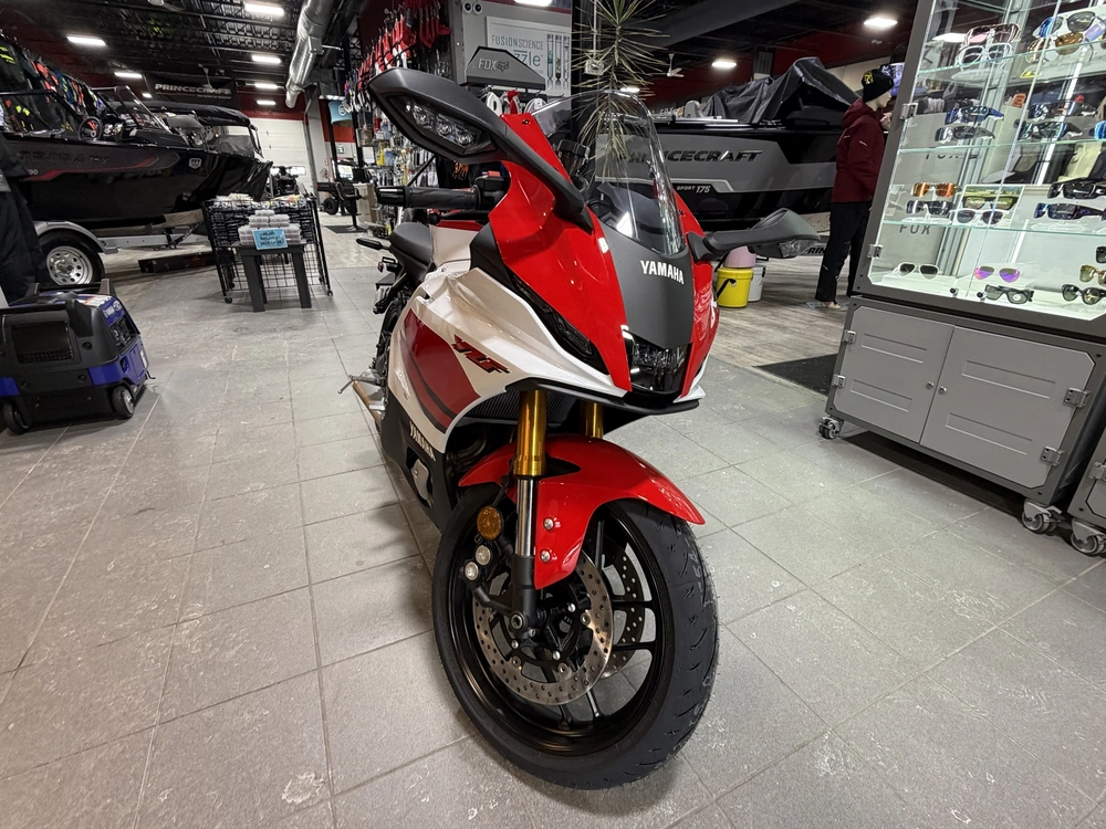 2026 Yamaha Yzf-r7 70th Anniversary Edition alt