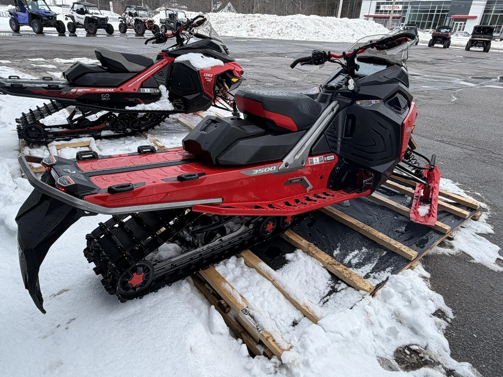 2024 Brp Rave Re 850 E-tec Ice Ripper Xt 1.25" M.s./e.s. W/ 10.25" Touchscreen (can) alt