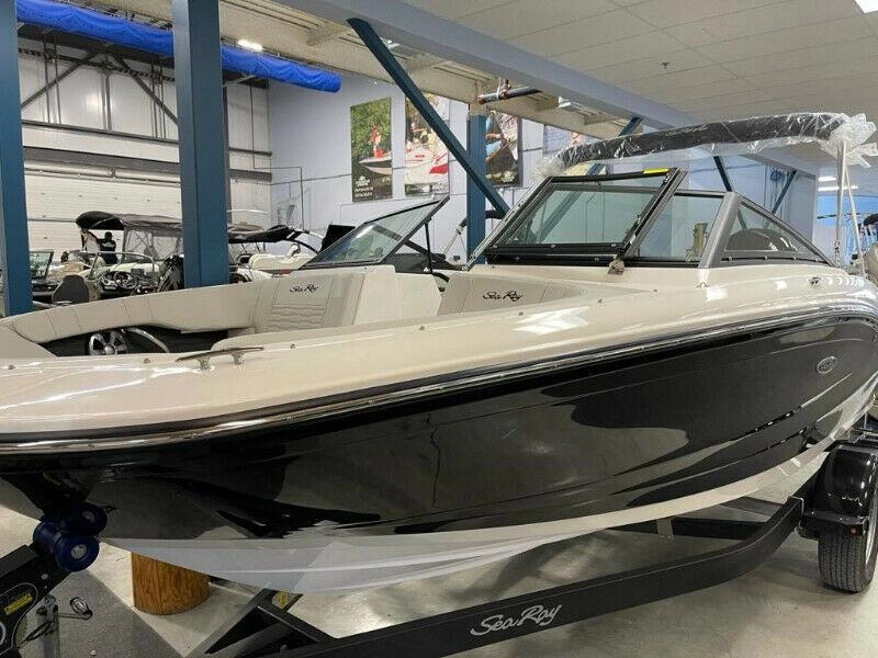 Sea Ray 190 Spo 2021 alt