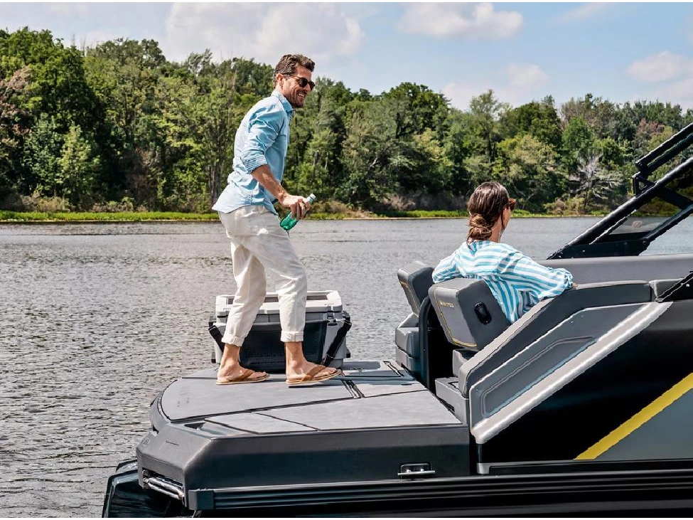 Manitou 22 Explore Switchback 2024 alt