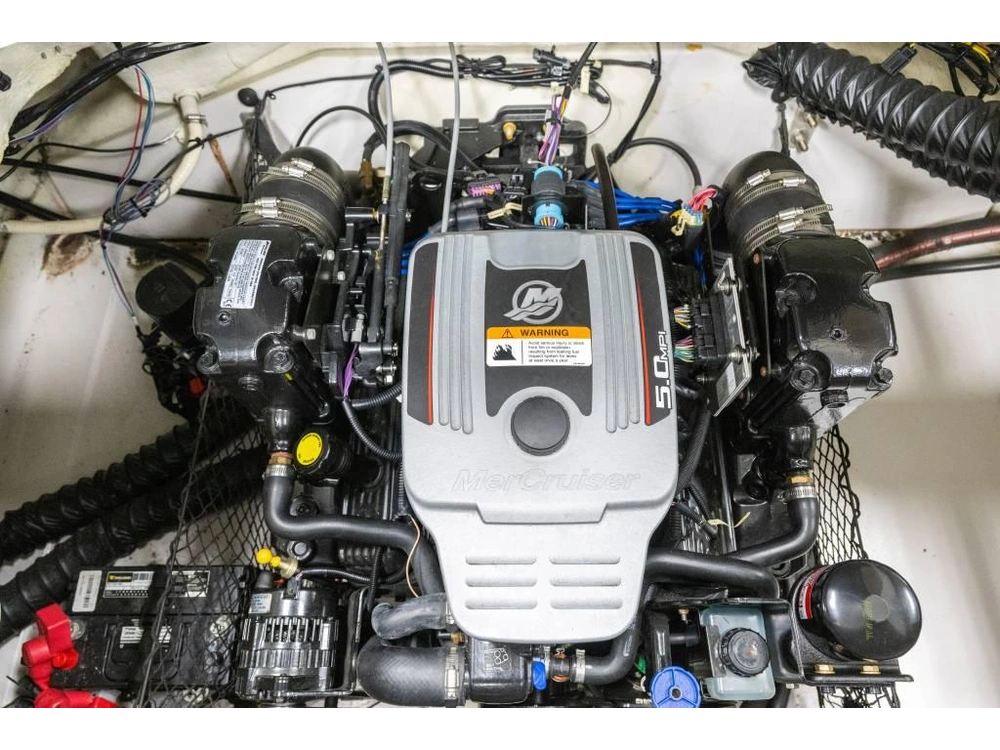 Glastron 215 Gls 5.0lmpi 2012 alt