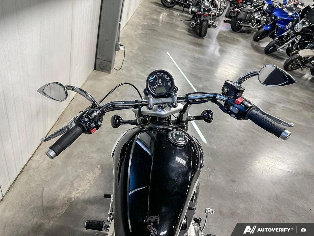 2023 Triumph Bonneville Speedmaster Sapphire Black/fusion White alt