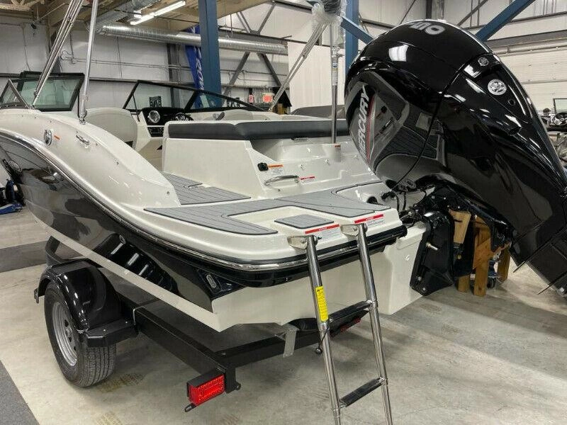 Sea Ray 190 Spo 2021 alt