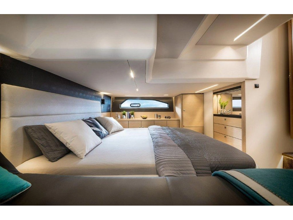 Bavaria R40 2026 alt