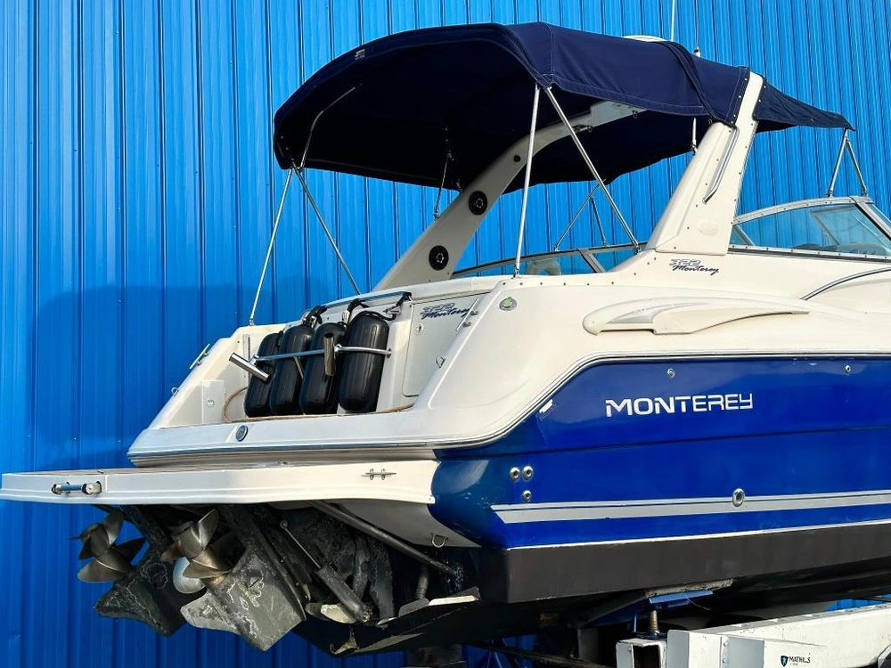 Monterey Boats 322 2003 alt