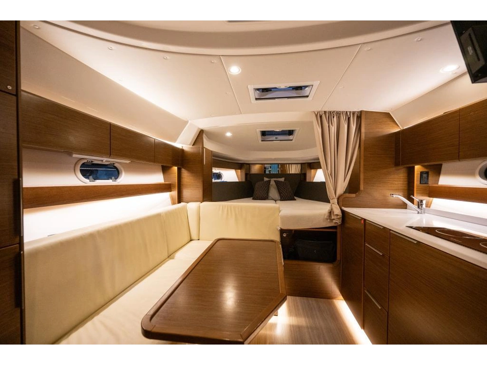 2018 Bavaria S33 Ht Volvo D3-220 alt