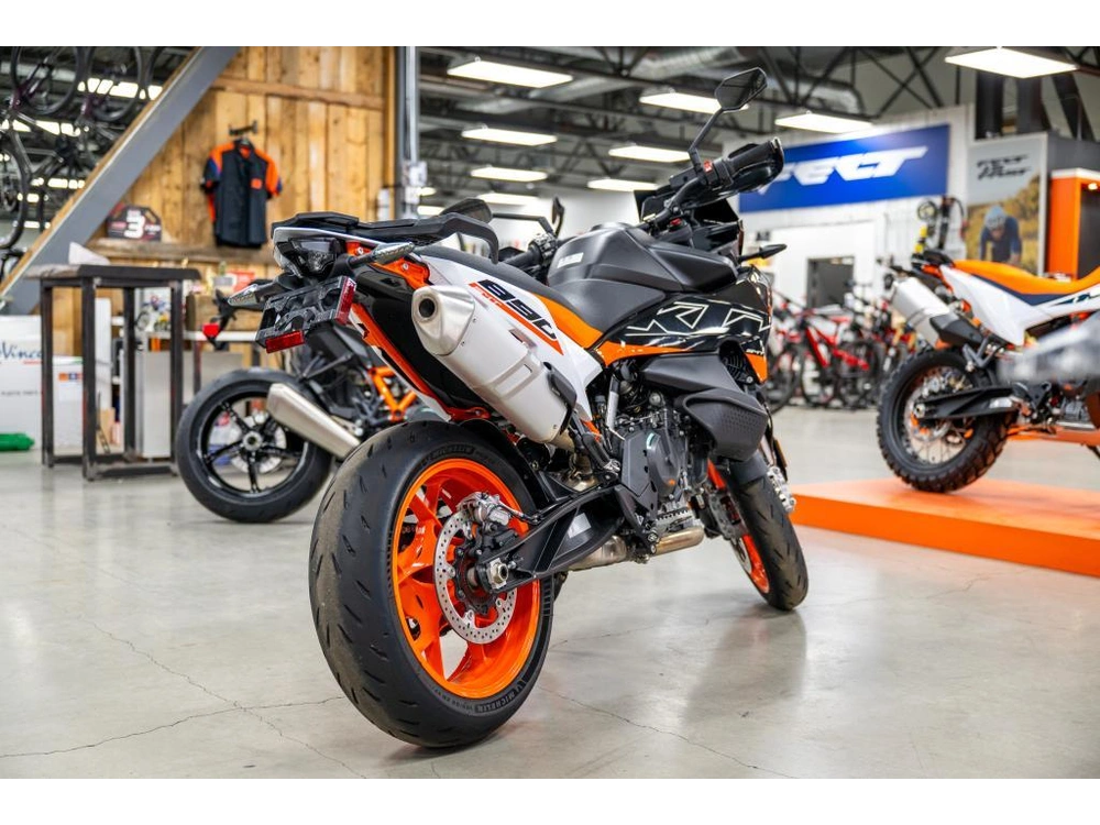2024 Ktm 890 Smt alt