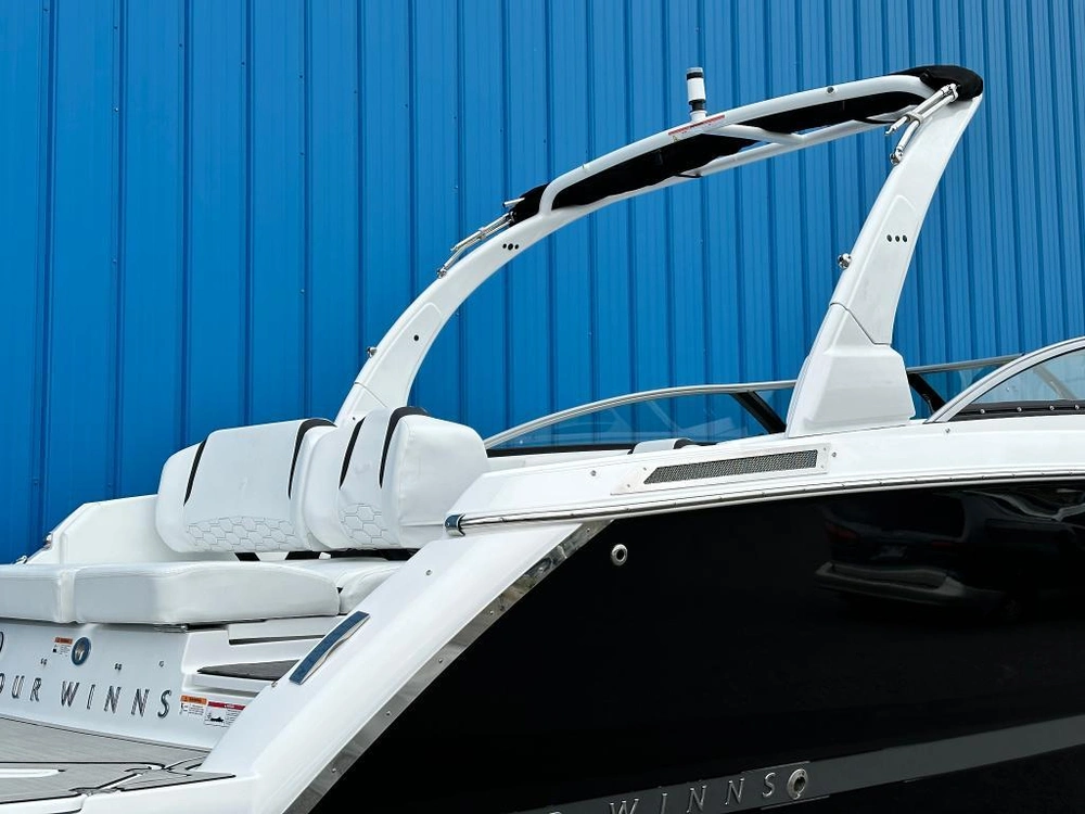 Four Winns H6 Mercruiser 6.2l / Bravo 3 - Demo 2025 alt