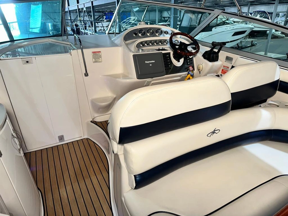 Monterey Boats 322 2003 alt