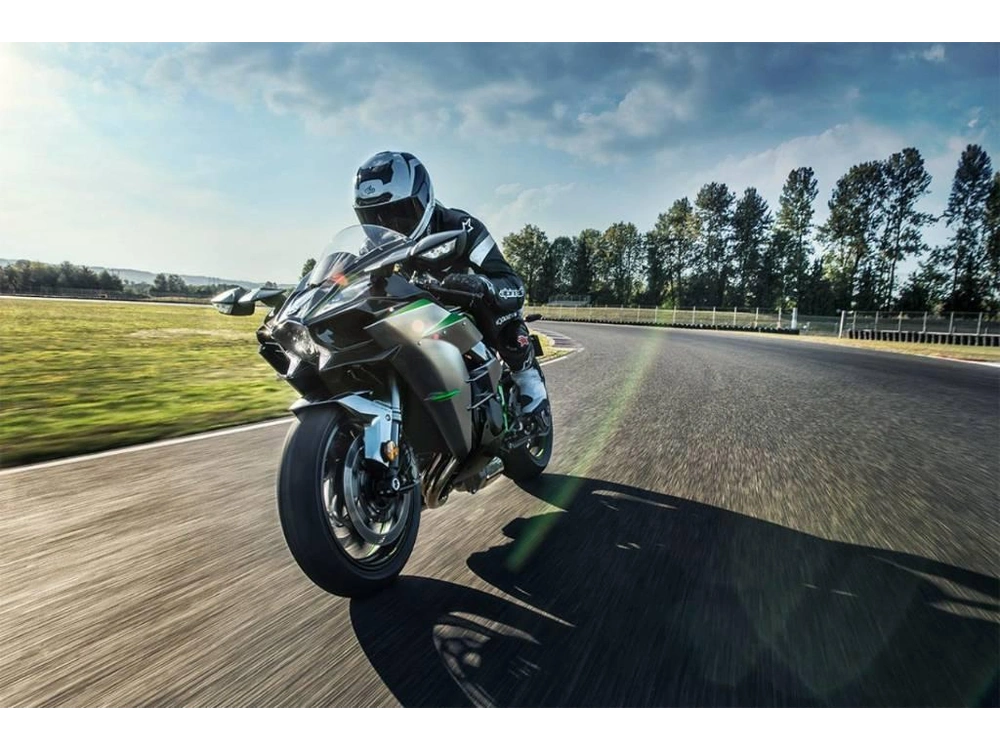 2026 Kawasaki Ninja H2 Carbon alt