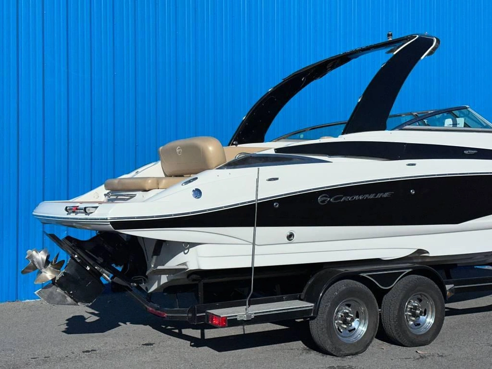 Crownline E6 2014 alt