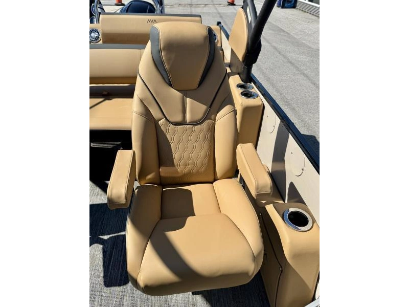 Avalon Catalina Versatile Rear Lounger 2527 2025 alt