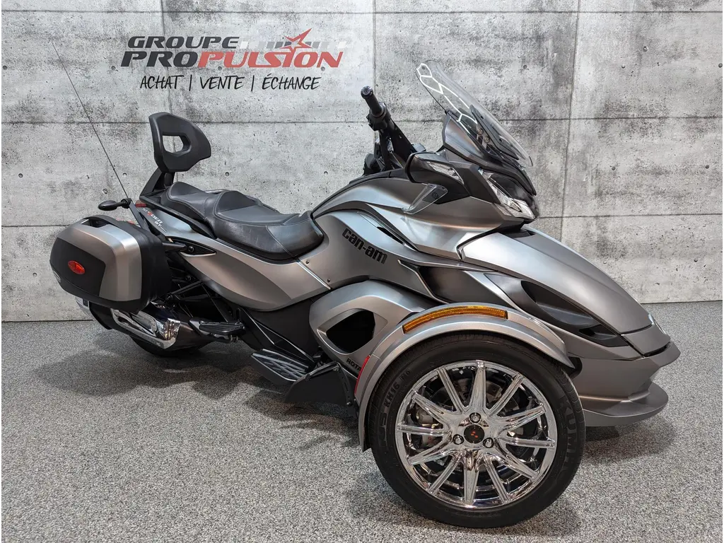 2014 Can-Am Spyder ST Limited SE5 | Audio + GPS + Valises