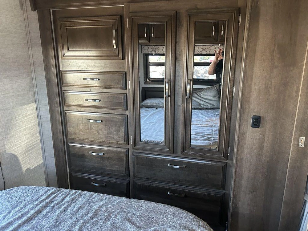 2021 Jayco Redhawk 31f alt