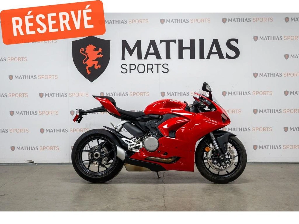 2025 Ducati Panigale V2 alt