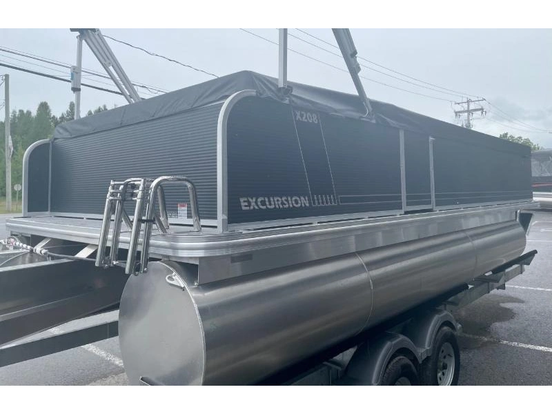 2023 Armada Excursion 208 alt