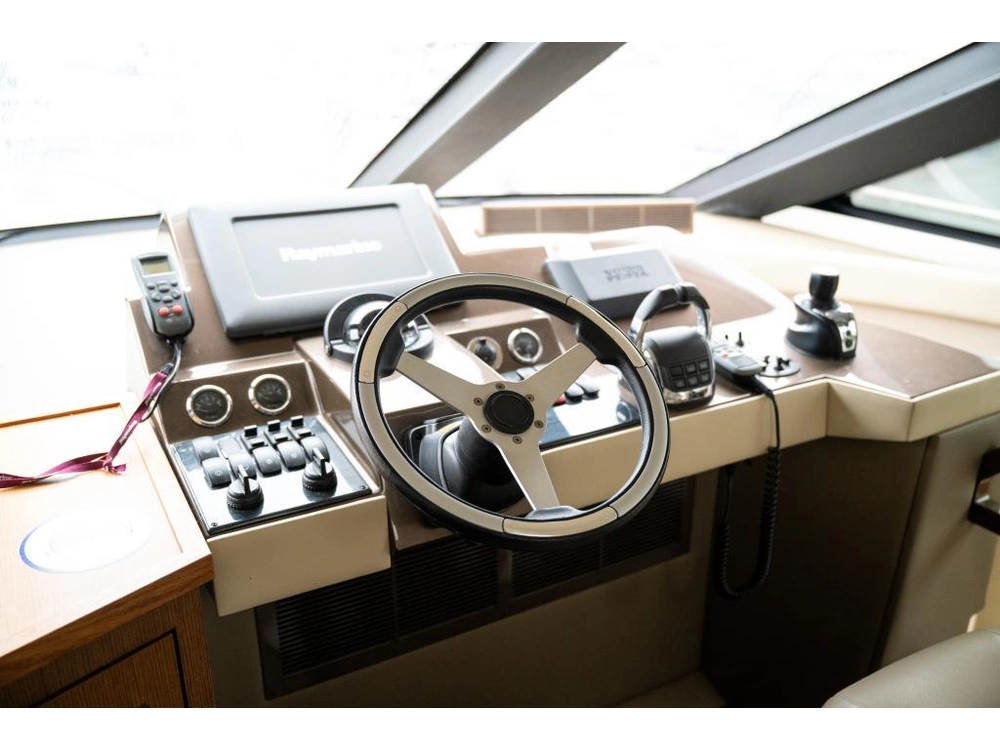 Carver Voyageur 54 2012 alt