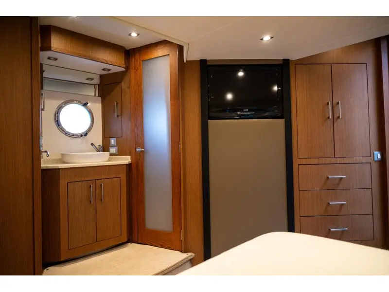2012 Carver Yachts Voyageur 54 *SUR RENDEZ-VOUS* thumbnail 15