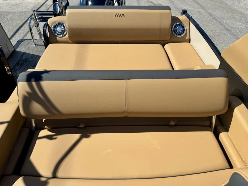 Avalon Catalina Versatile Rear Lounger 2527 2025 alt