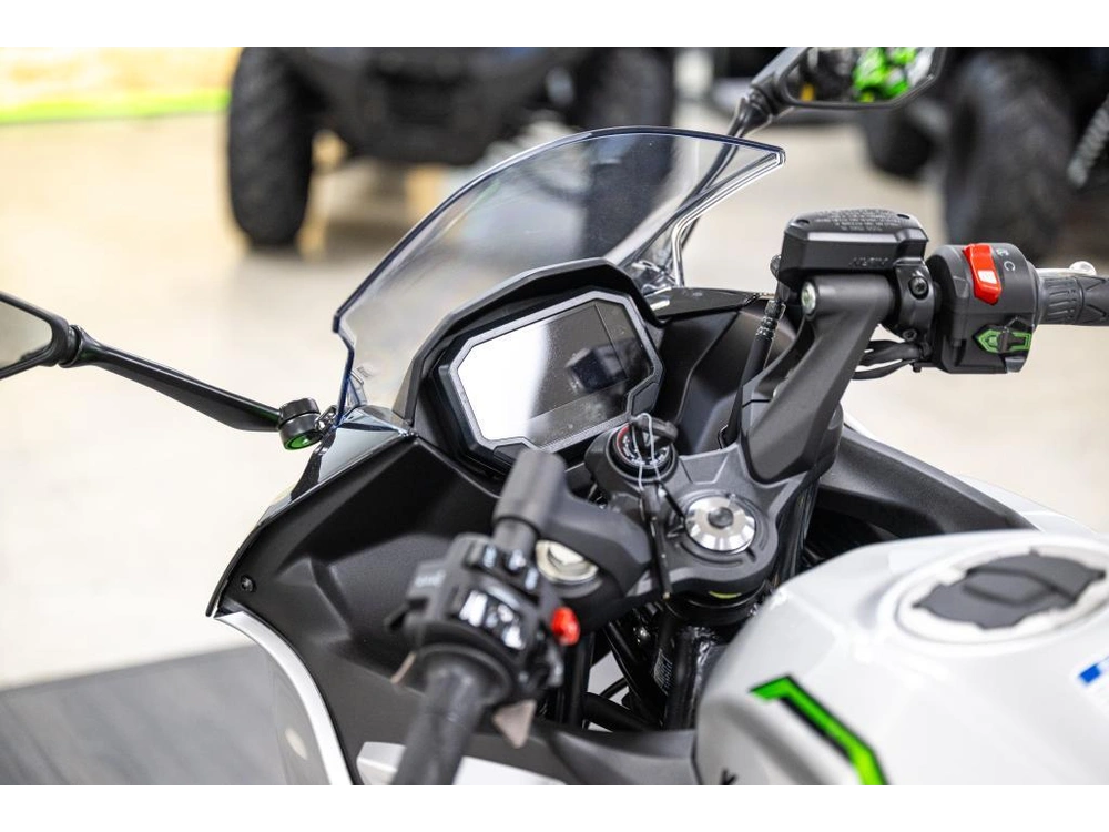 2024 Kawasaki Ninja 7 Hybrid alt
