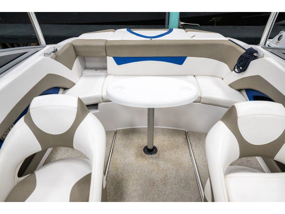 Glastron 215 Gls 5.0lmpi 2012 alt