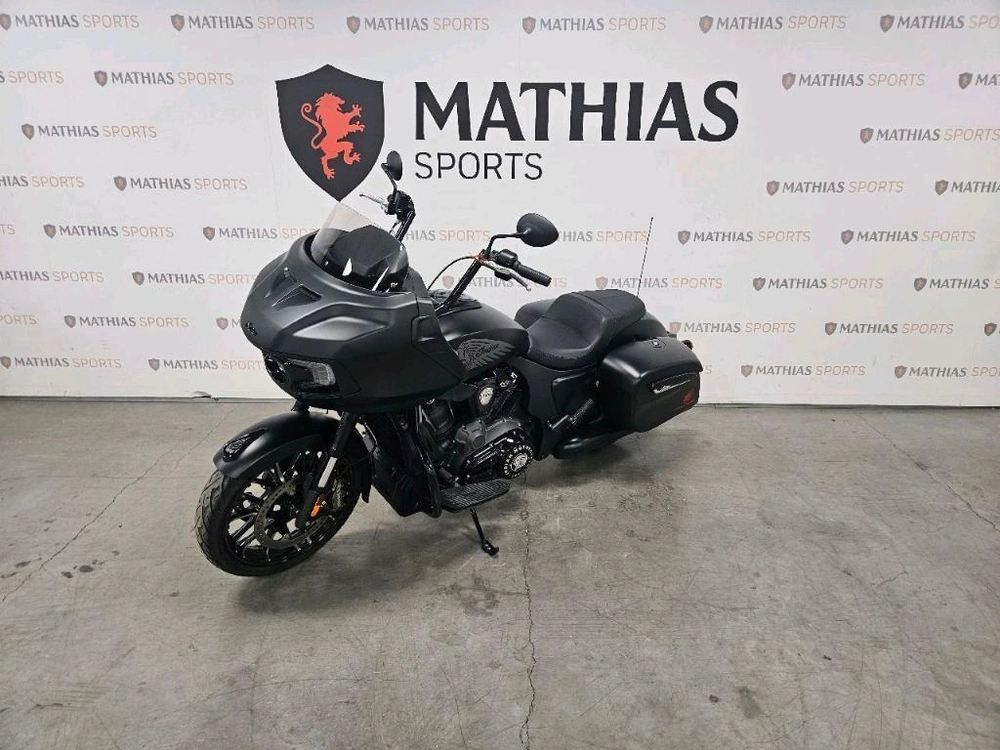 2023 Indian Motorcycle Challenger Dark Horse alt