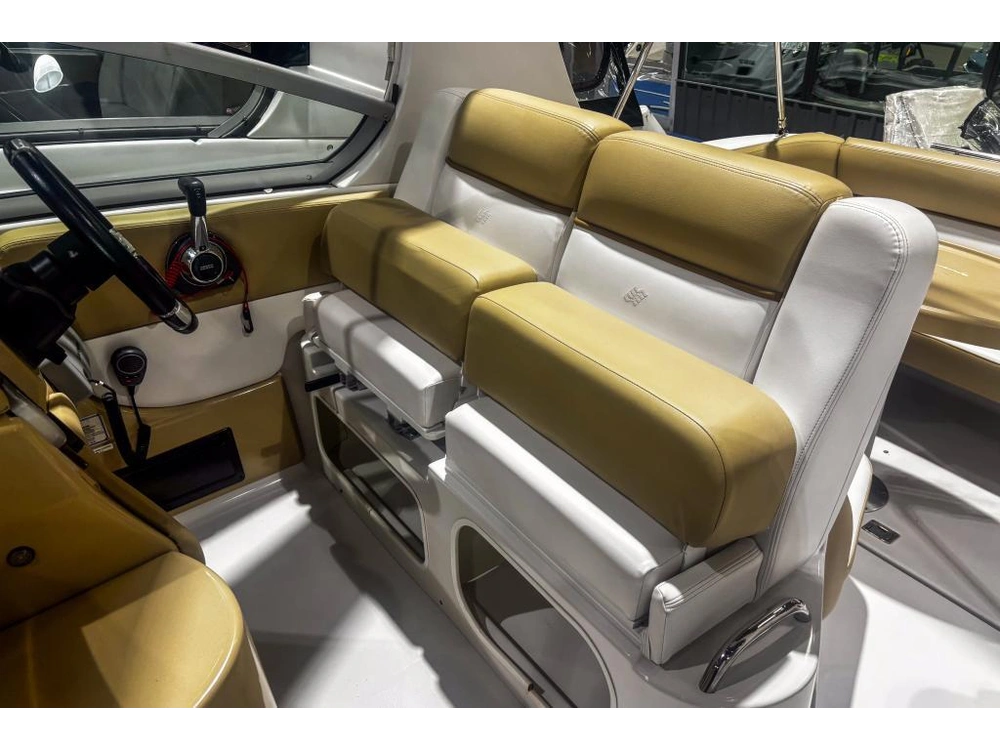 Four Winns 285 Vista 2011 alt