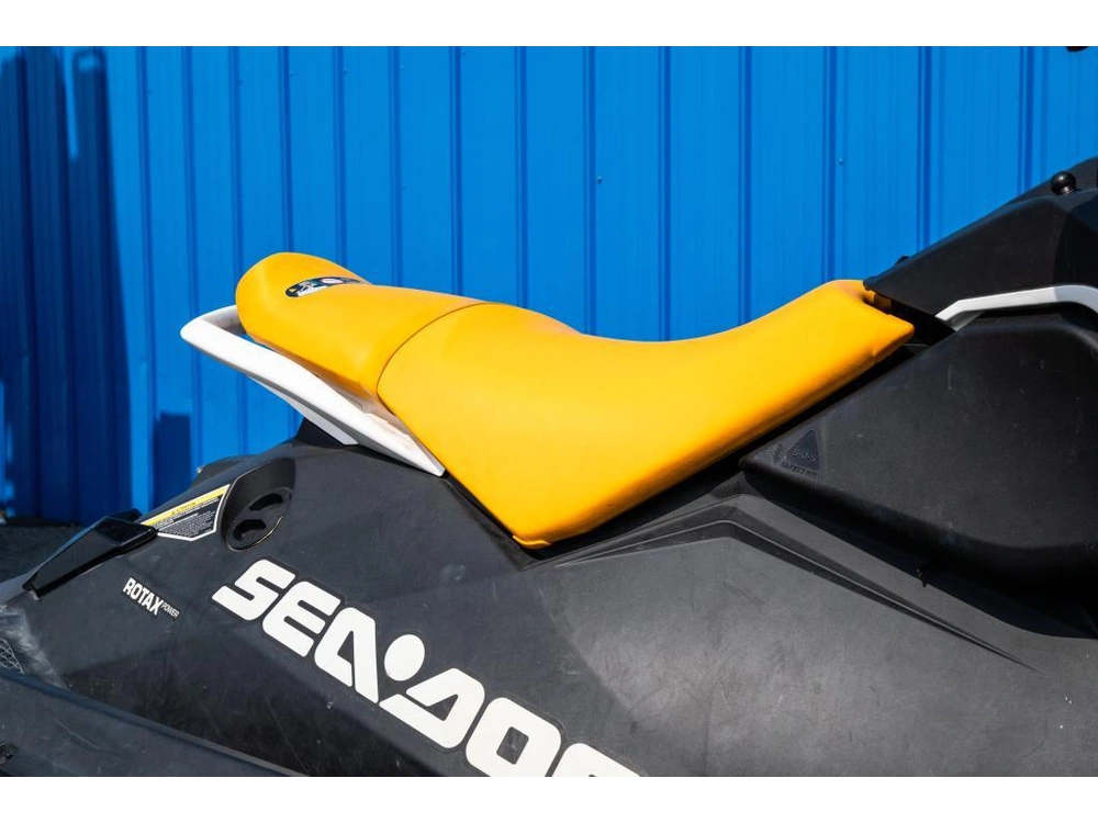 Bombardier Spark 2021 alt