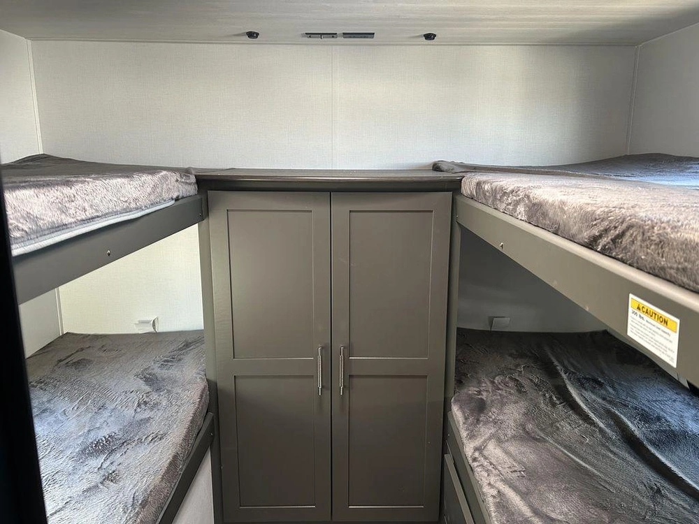 2025 Keystone Rv Bullet Classic Travel Trailers 2840qb alt