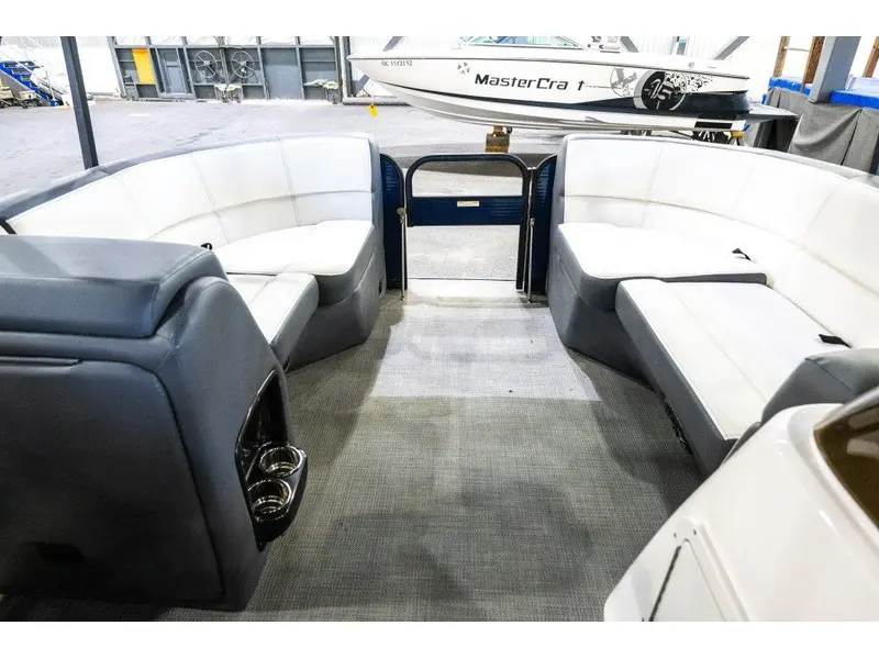 2022 Manitou 22 AURORA LE ANGLER MERC 115 thumbnail 11