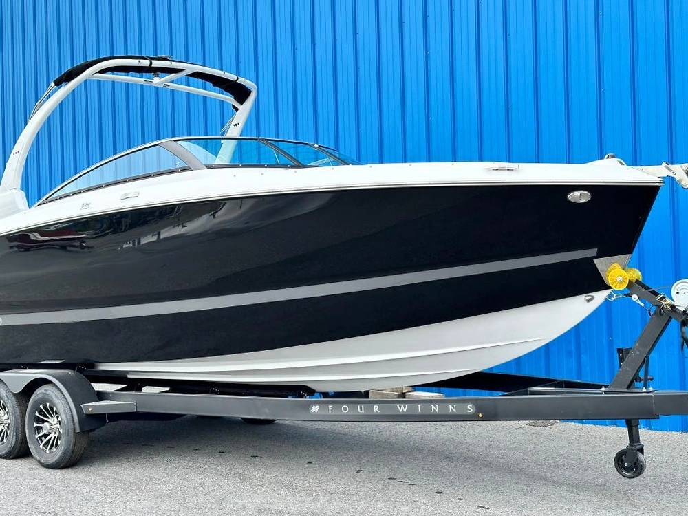 Four Winns H6 Mercruiser 6.2l / Bravo 3 - Demo 2025 alt