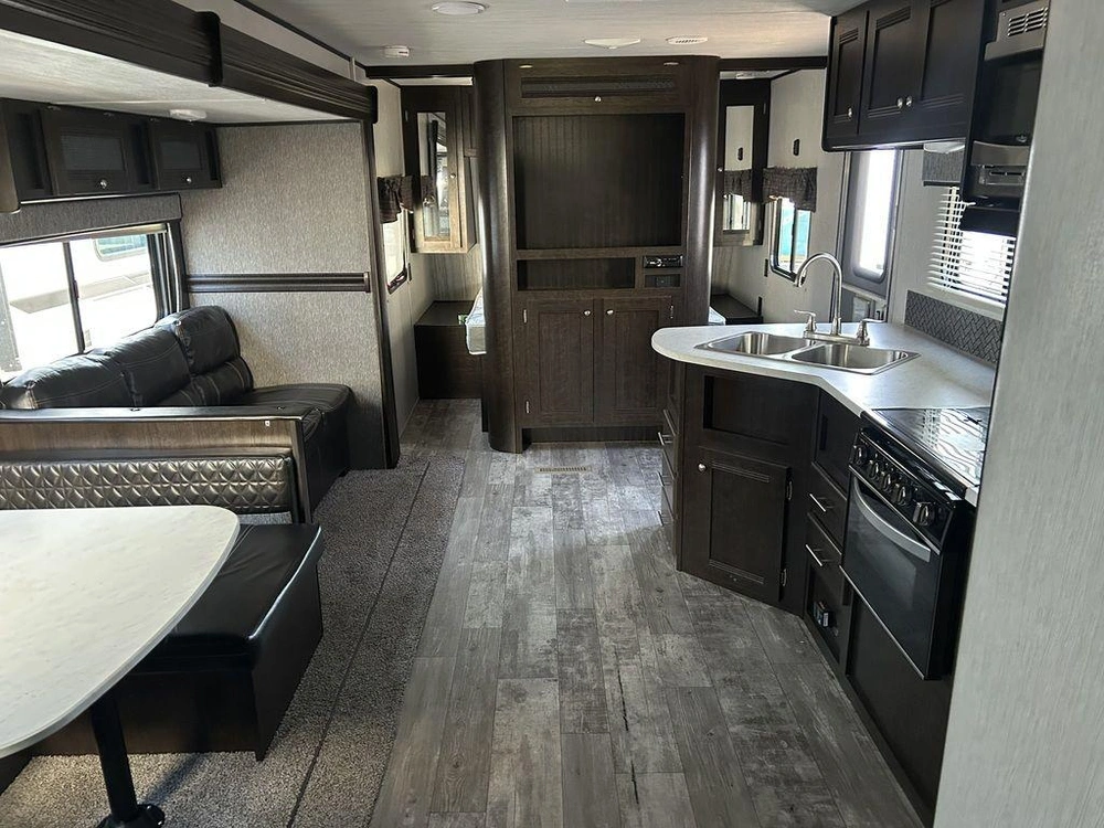 2020 Heartland Pioneer Ds 320 alt