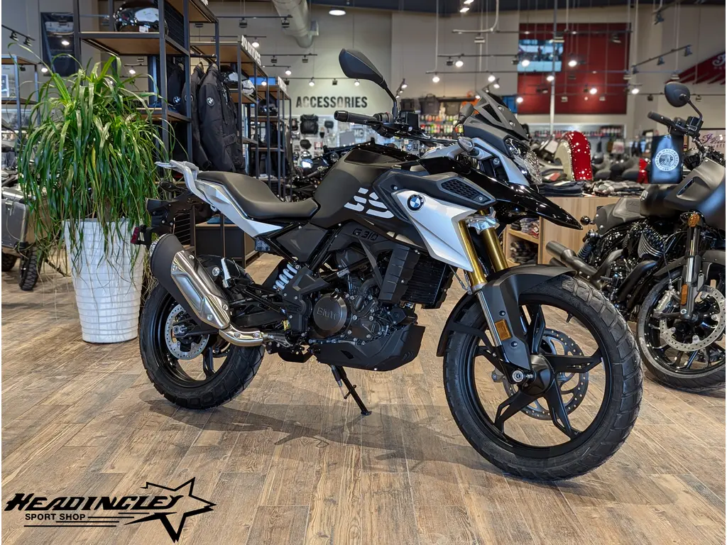2025 BMW G 310 GS // Cosmic Black 