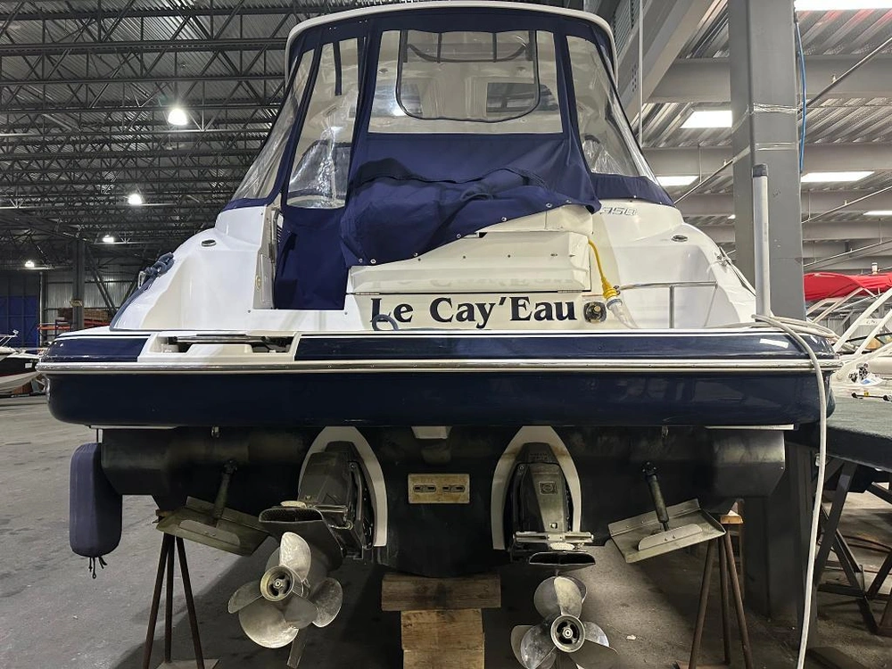 Cruisers Yachts 350 Express 2012 alt