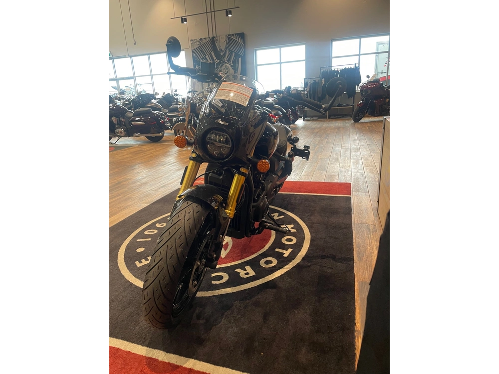 2026 Indian Motorcycle 101 Scout - Onyx Black Crystal W/ Grfx alt