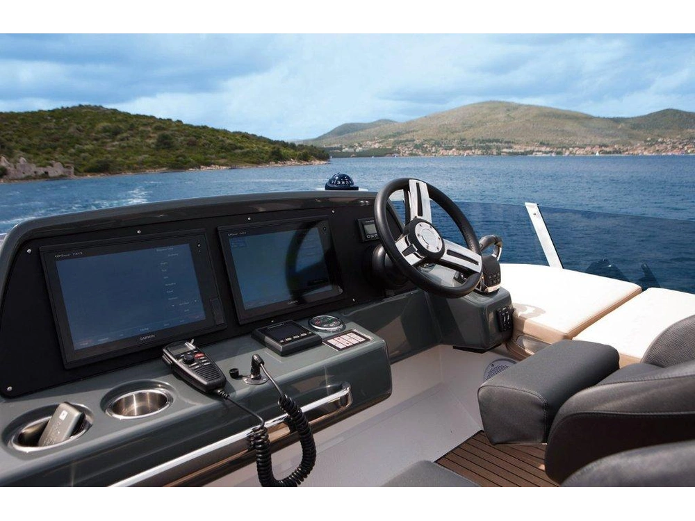 Bavaria R40 2026 alt