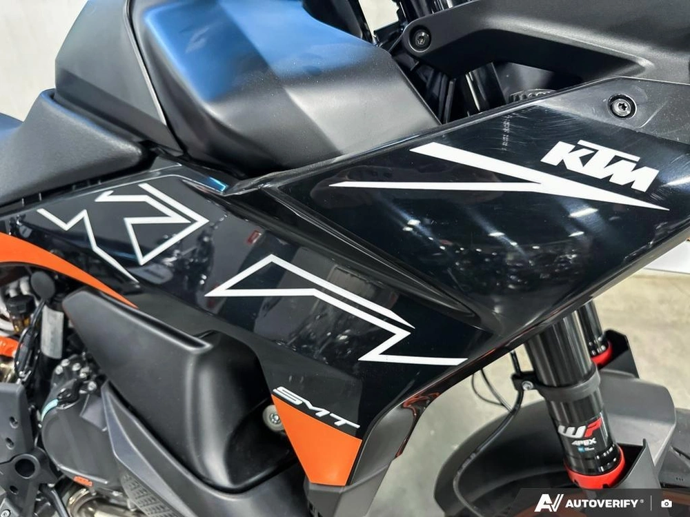 2024 Ktm 890 Smt alt