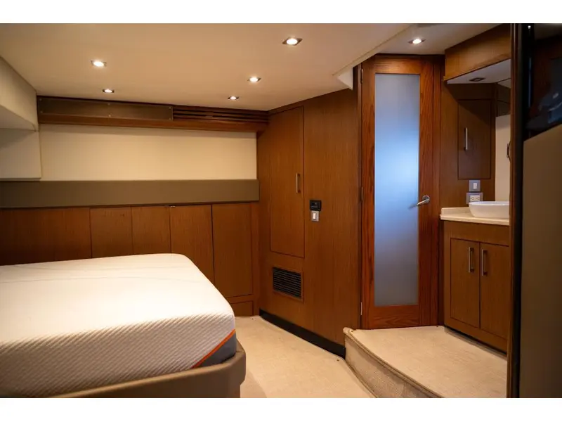 2012 Carver Yachts Voyageur 54 *SUR RENDEZ-VOUS* thumbnail 12