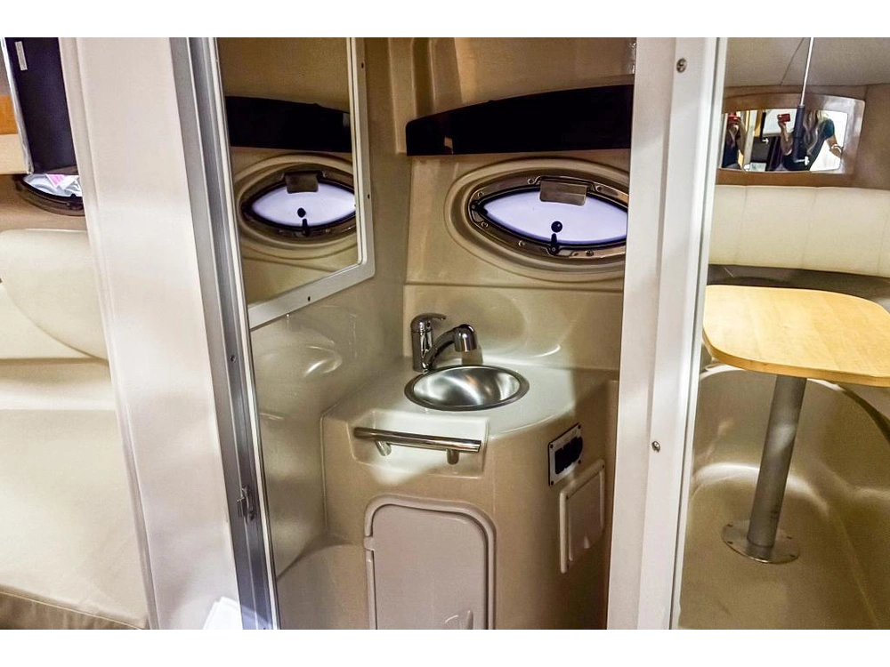 Four Winns 285 Vista 2011 alt