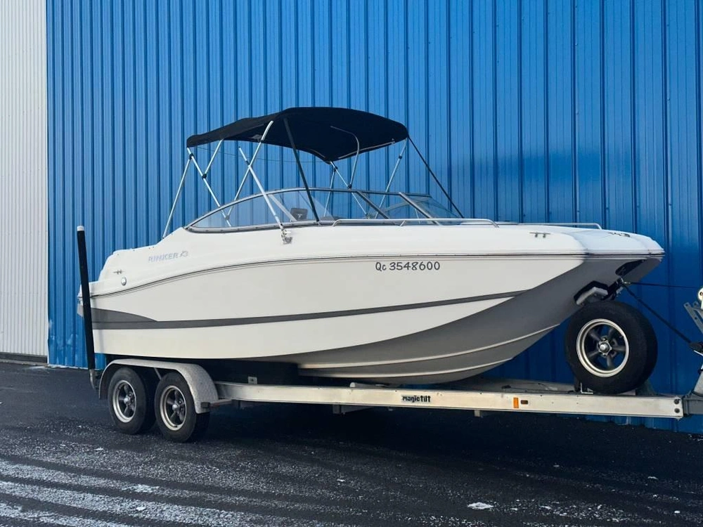 Rinker Boat Co 220 Mtx Cuddy 2011 alt