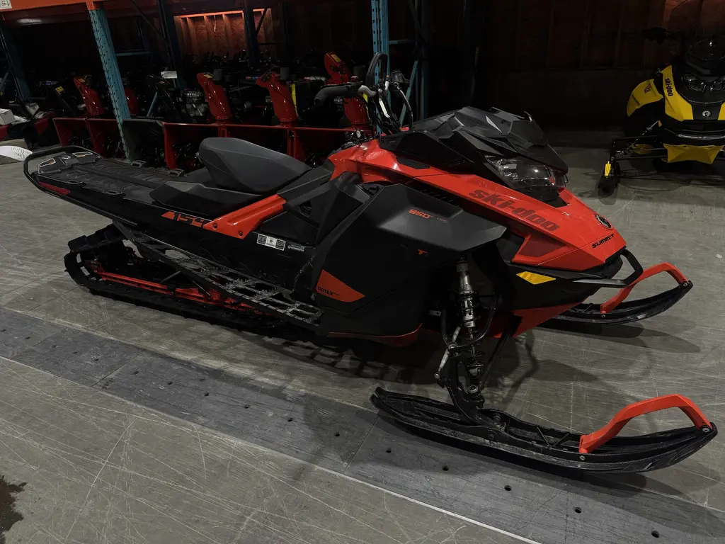 2021 Ski-Doo summit sp 850 x 154 shot